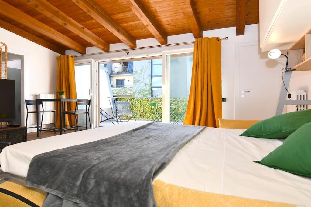 Bocconi Fond Prada Ieo Spettacolare Attico Con Terrazzo Apartment Milan Exterior photo
